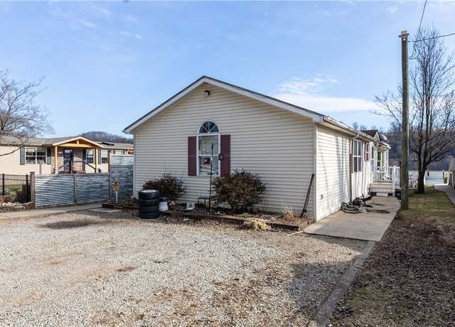 Property at 2 Denny Est, Harmar, PA 15238, 2 beds, 2 baths