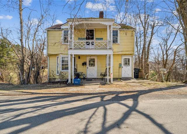 Property at 220 Glenn Ave, Canonsburg, PA 15317, 6 beds, 3 baths