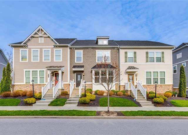 Property at 317 Cross Creek Dr, Cranberry Twp, PA 16066, 3 beds, 2.5 baths