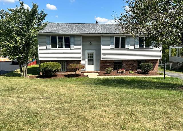 Property at 203 Farmbrook Dr, Hempfield Twp - Wml, PA 15601, 3 beds, 1 bath