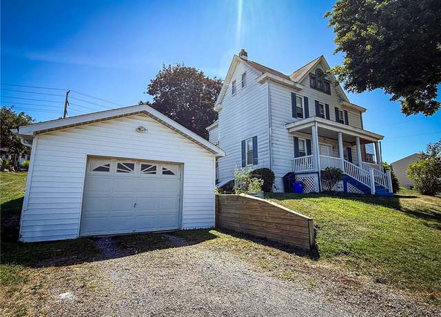 Property at 220 W Boyd Ave, City Of But Nw, PA 16001, 3 beds, 1.5 baths