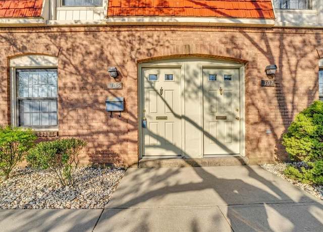 Property at 305 Pennsview Ct, Pennsbury, PA 15205, 2 beds, 1 bath