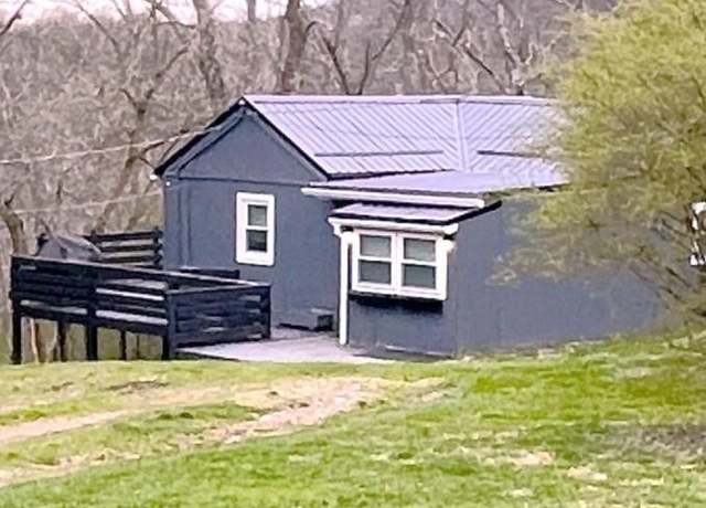 Property at 202 Pine Ln, West Deer, PA 15044, 2 beds, 1 bath