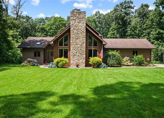 Property at 94 Troutman Rd, Jefferson Twp - Mer, PA 16148, 3 beds, 2.5 baths