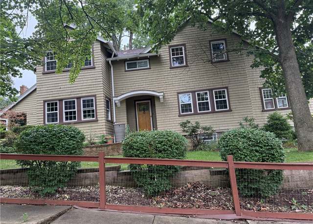 Property at 2426 Beaufort Ave, Brookline, PA 15226, 3 beds, 1.5 baths