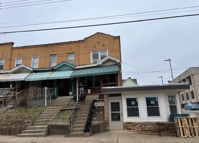 Property at 1526 Middle St, Sharpsburg, PA 15215, 4 beds, 4 baths