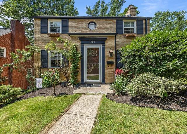 Property at 304 Fieldbrook Dr, Mt. Lebanon, PA 15228, 3 beds, 1.5 baths