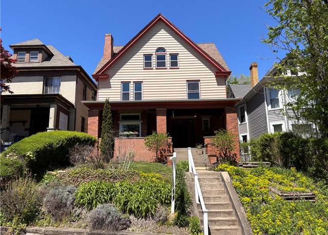 Property at 1470 Crafton Blvd, Crafton, PA 15205, 5 beds, 3.5 baths