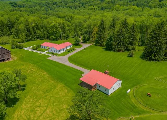 Property at 316 Noll Rd, Hanover Twp - Bea, PA 15043, 5 beds, 2.5 baths