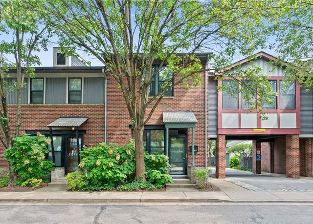 Property at 1607 Franklin Ct, South Side, PA 15203, 3 beds, 1.5 baths
