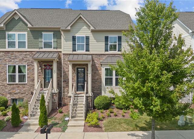 Property at 812 Oneida Cir, Marshall, PA 16046, 3 beds, 2.5 baths