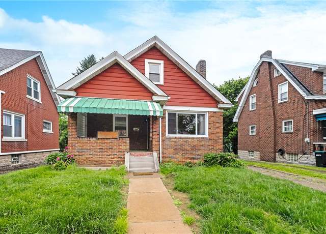 Property at 8 Robertson Pl, Etna, PA 15223, 3 beds, 2 baths