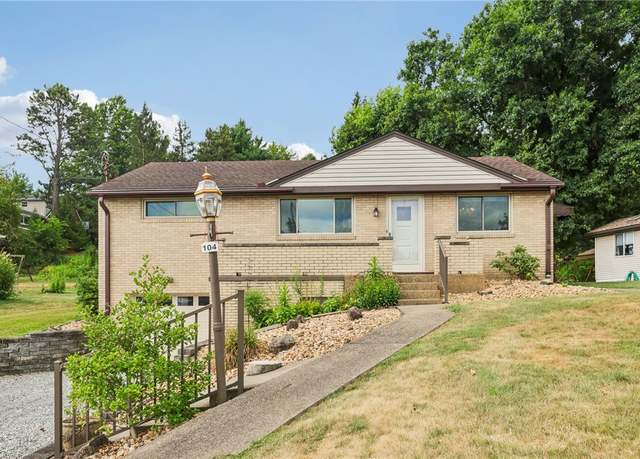 Property at 104 Philomena Dr, Moon/crescent Twp, PA 15108, 3 beds, 2 baths