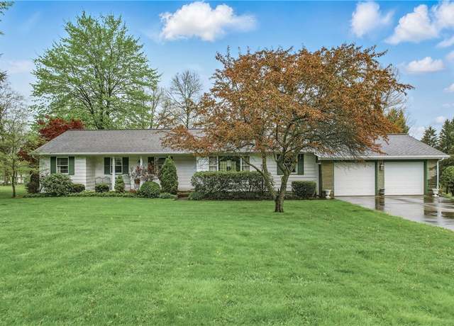 Property at 16 Gruber Rd, Hempfield Twp - Mer, PA 16125, 3 beds, 2.5 baths