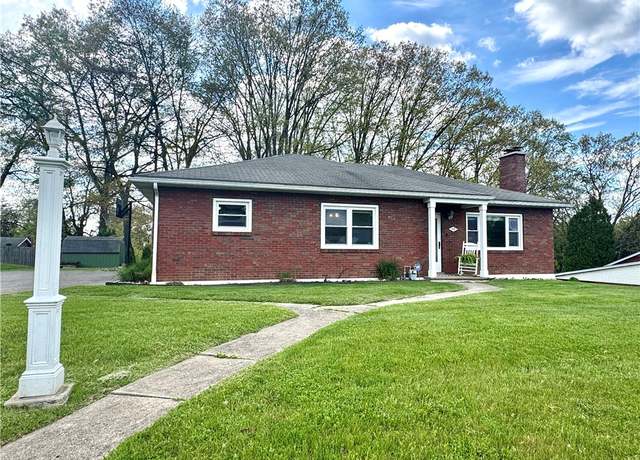 Property at 112 Dolphin Dr, Twp Of But Se, PA 16002, 3 beds, 2 baths