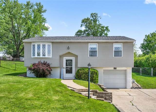 Property at 112 Cranbrooke Dr, Findlay Twp, PA 15108, 3 beds, 2 baths