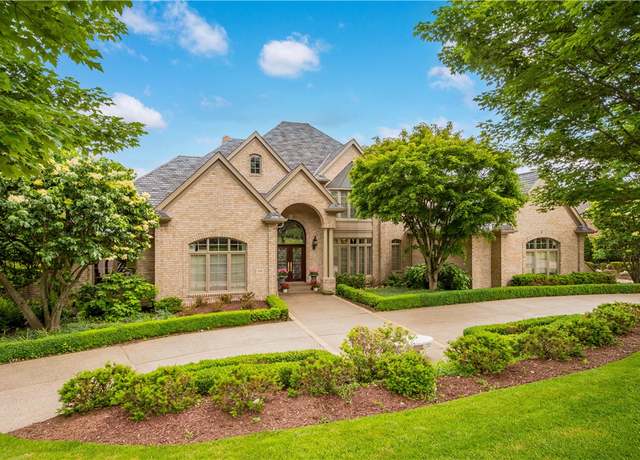 Property at 1051 Meridian Dr, Collier Twp, PA 15142, 4 beds, 4.5 baths
