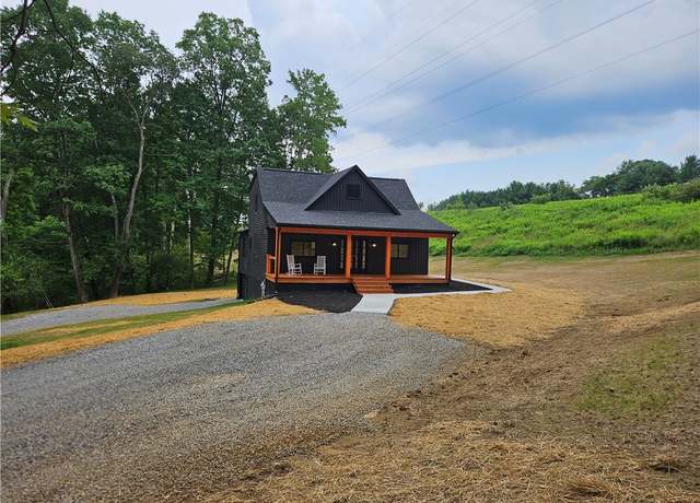 Property at 120 Spring Run Rd, Center Twp - But, PA 16001, 3 beds, 3 baths
