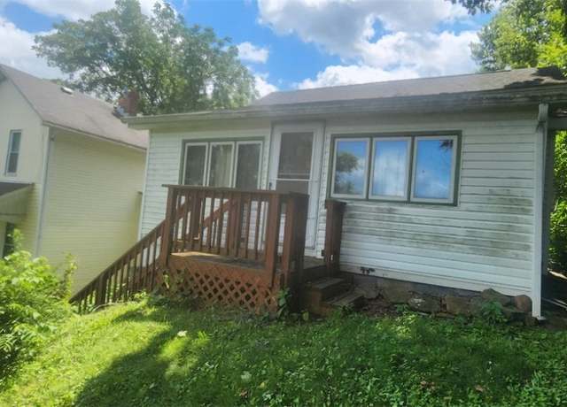 Property at 608 Division Ave, Ellwood City - Law, PA 16117, 2 beds, 1 bath
