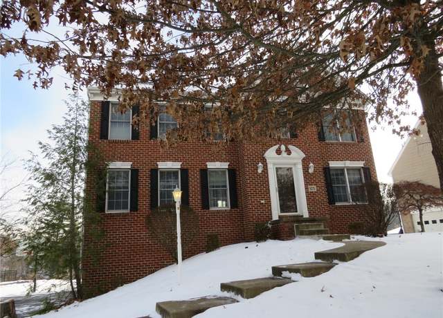 Property at 5015 Stags Leap Ln, Moon/crescent Twp, PA 15108, 4 beds, 2.5 baths