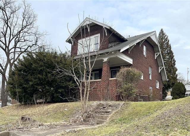 Property at 143 S Walnut St, Sharpsville, PA 16150, 3 beds, 1 bath