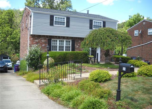 Property at 524 Rainier Dr, Plum Boro, PA 15239, 4 beds, 2.5 baths