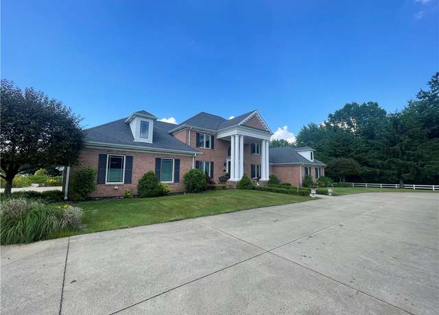 Property at 4605 Whippoorwill Dr, Hermitage, PA 16148, 4 beds, 4.5 baths