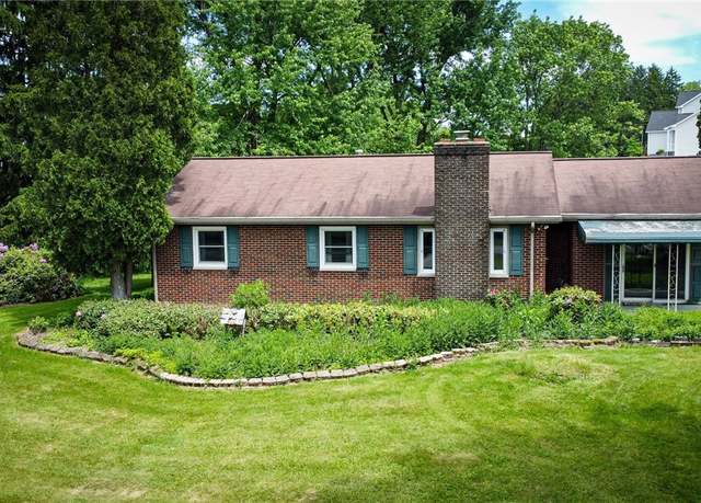 Property at 135 N Benbrook Rd, Center Twp - But, PA 16001, 3 beds, 1 bath