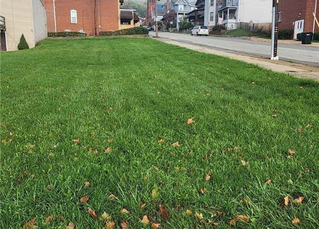 Property at 300 W 7th Ave, Tarentum, PA 15084
