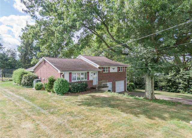 Property at 4306 Fostoria Dr, Allegheny Twp - Wml, PA 15068, 3 beds, 2 baths