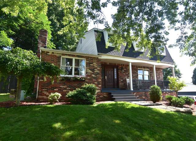 Property at 125 Red Oak Ln, Munhall, PA 15120, 3 beds, 2.5 baths