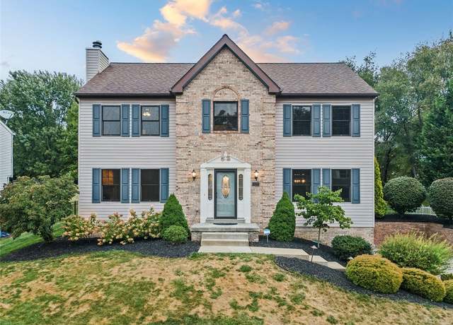 Property at 138 Village Dr, Cranberry Twp, PA 16066, 4 beds, 2.5 baths