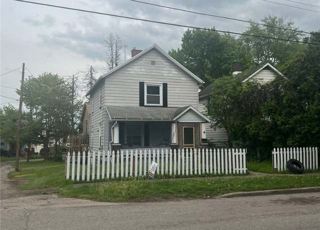 Property at 727 S State Line Rd, Sharon, PA 16146, 2 beds, 1 bath