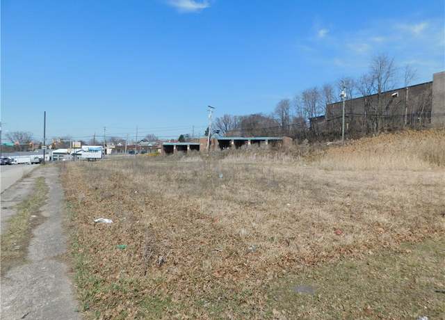 Property at 32 Coolspring St, Uniontown, PA 15401