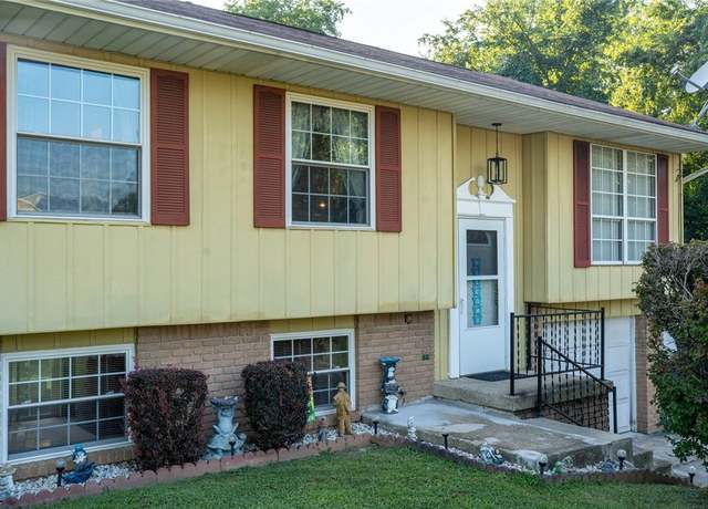Property at 545 Allen Ave, Rostraver, PA 15012, 3 beds, 2 baths