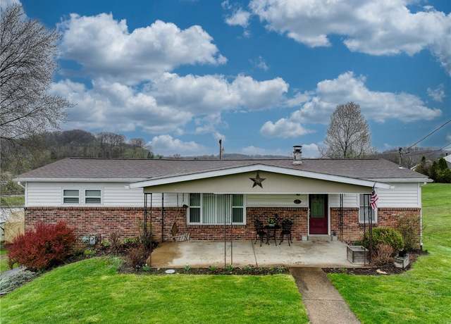 Property at 9 Somerset Ave, Bentleyville, PA 15314, 3 beds, 2 baths