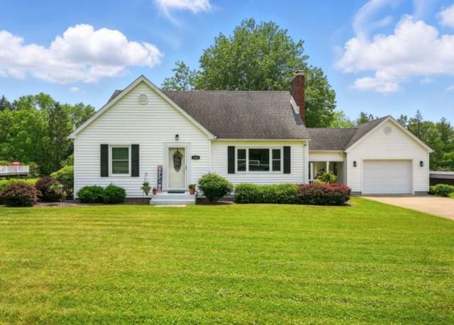 Property at 108 E Oakwood Way, Neshannock Twp, PA 16105, 3 beds, 1 bath
