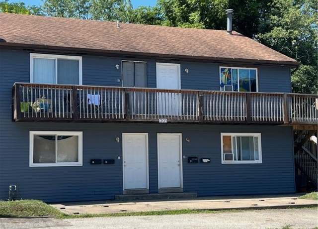 Property at 301 W Maiden St, City Of Washington, PA 15301, 4 beds, 4 baths
