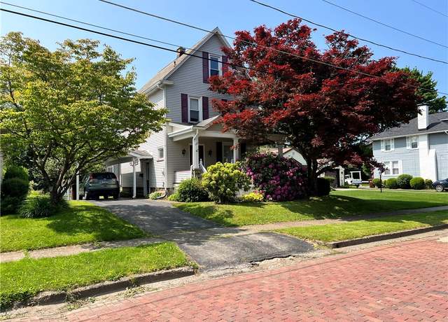 Property at 127 East Ave, Greenville Boro - Mer, PA 16125, 3 beds, 2 baths