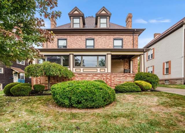 Property at 326 W Pike St, Canonsburg, PA 15317, 5 beds, 2 baths