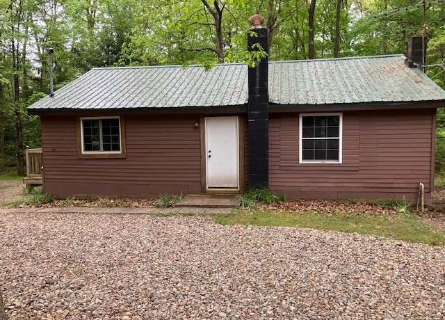 Property at 224 Camp Rd, Clarion, PA 16353, 3 beds, 1 bath
