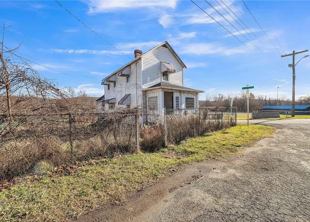 Property at 8 Stadium Rd, East Bethlehem, PA 15348, 2 beds, 1 bath