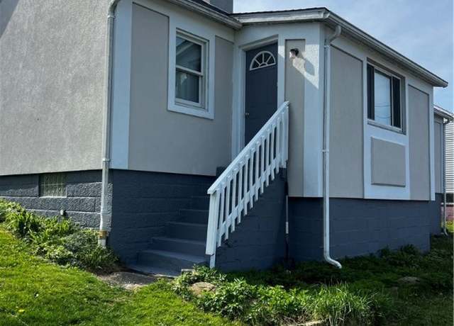 Property at 34 N Pine St, Ellsworth Boro, PA 15331, 3 beds, 1 bath