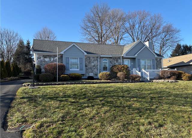 Property at 410 Dove Dr, South Union Twp, PA 15401, 3 beds, 2 baths