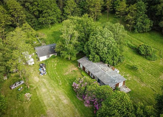 Property at 1117 Prospect Rd, Connoquenessing Twp, PA 16033, 3 beds, 1 bath