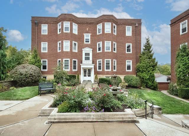 Property at 721 Roselawn Ave Unit C3, Mt. Lebanon, PA 15228, 2 beds, 1 bath