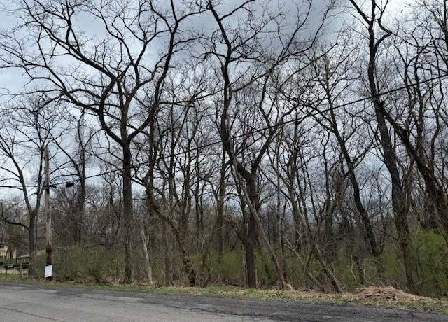 Property at 1765 Locust Rd, Franklin Park, PA 15143