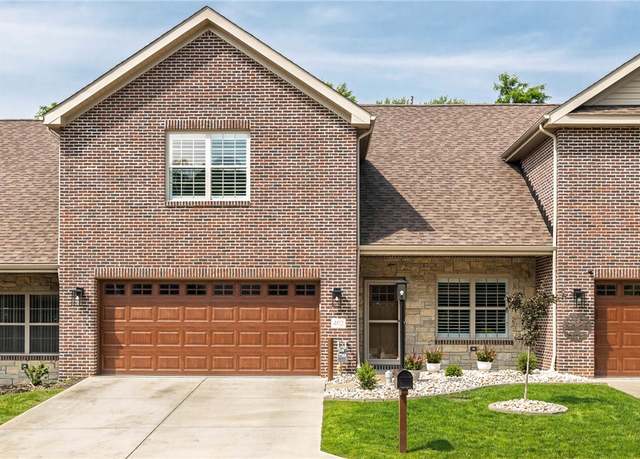 Property at 402 Chambers Dr, Canton Twp, PA 15301, 3 beds, 2.5 baths