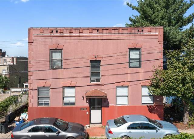Property at 3227 Hardie Way, Oakland, PA 15213, 8 beds, 4 baths