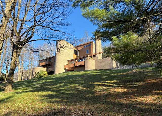 Property at 173 Alpine Heights Rd, Saltlick Twp, PA 15622, 6 beds, 4.5 baths